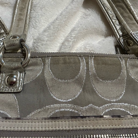 Coach Poppy Signature Gray silver Canvas Leather Trim zipper tote shoulder bag - Picture 15 of 15